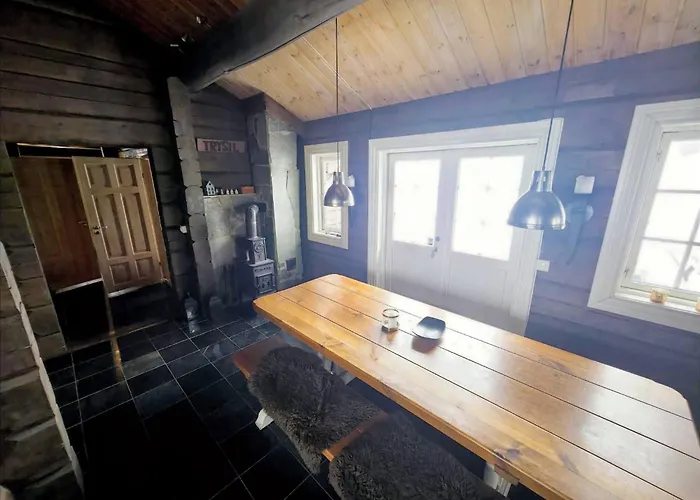 Beautiful Classic With Sauna And Hot Tub