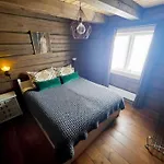 Beautiful Classic With Sauna And Hot Tub * Østby
